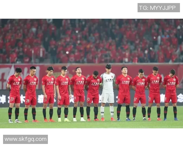 上港与浦和红钻首回合较量展现激烈对抗与战术博弈 上港与浦和红钻首回合较量展现激烈对抗与战术博弈