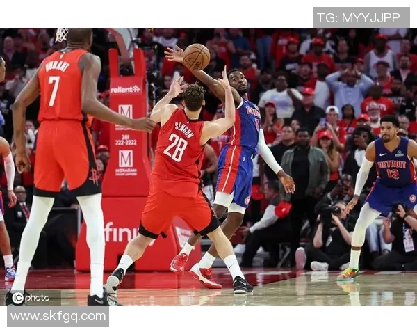 火箭队与独行侠精彩对决回放3月12日比赛全程回顾与分析